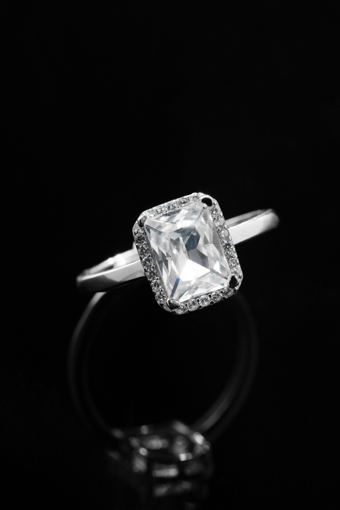 Why Luxury Diamond Jewelry is the Ultimate Investment