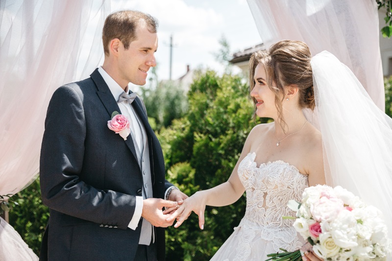 What Should You Consider When Picking a Wedding Suit?