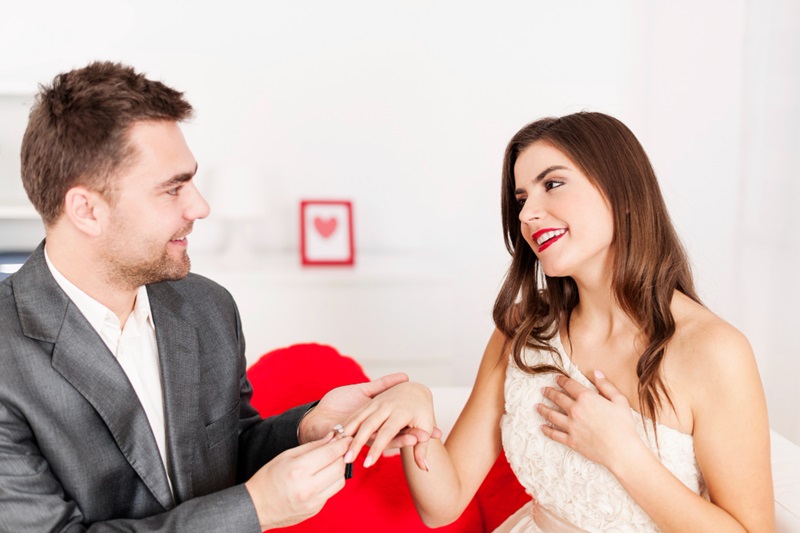 How to Choose a Unique Engagement Ring for Valentine’s Day