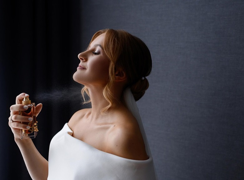 How Does Luxury Perfume Influence a Woman